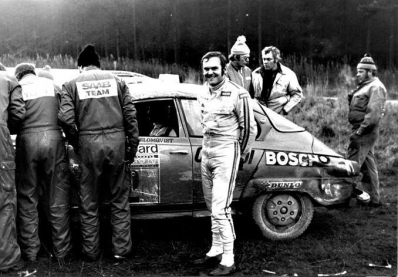 Stig Blomqvist - Hans Sylvan
23º Lombard RAC Rally 1974. Saab 96 V4 (ETK 909). Clasificado 2º.

Del 16 al 20 de Noviembre, York, Yorkshire, Inglaterra.
Superficie: tierra.

El Rally tenia un total de 2218 km con 84 tramos (6 de ellos fueron cancelados SS4 Heaton Park, SS17 Pantperthog, SS31 Dodington, SS44, SS47 Kielder 3 y SS58 Buchanan).

Se inscribieron 197 equipos, tomaron la salida 190, finalizaron 83.@
Palabras clave: Stig_Blomqvist;Hans_Sylvan;Saab;Gran_Bretaña;V4;1974;RAC_Rally;Personajes;Inglaterra