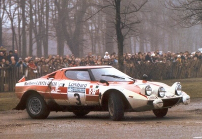 Sandro Munari - Piero Sodano
23º Lombard RAC Rally 1974. Lancia Stratos HF (TO L52901). Clasificado 3º.

Del 16 al 20 de Noviembre, York, Yorkshire, Inglaterra.
Superficie: tierra.

El Rally tenia un total de 2218 km con 84 tramos (6 de ellos fueron cancelados SS4 Heaton Park, SS17 Pantperthog, SS31 Dodington, SS44, SS47 Kielder 3 y SS58 Buchanan).

Se inscribieron 197 equipos, tomaron la salida 190, finalizaron 83.@
Palabras clave: Sandro_Munari;Piero_Sodano;Lancia;Stratos;Gran_Bretaña;1974;Inglaterra