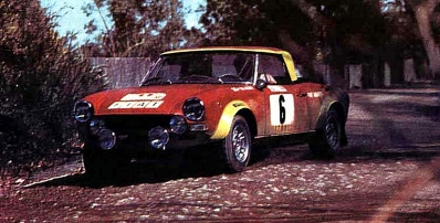 Markku Alén - Ilkka Kivimaki
8º TAP Rallye de Portugal 1974. Fiat 124 Abarth Rallye (TO K85988). Clasificado 3º.

Del 20 al 23 de Marzo, Estoril, Portugal.
Superficie: asfalto - tierra.

El Rally tenia un total de 2057.00 km de los que 455.00 km divididos en 32 tramos eran especiales.

Se inscribieron 126 equipos, tomaron la salida 120, finalizaron 36.@
Palabras clave: Markku_Alen;Fiat;Abarth;Spider;Portugal;1974