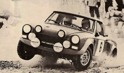 Markku Alén - Ilkka Kivimaki
8º TAP Rallye de Portugal 1974. Fiat 124 Abarth Rallye (TO K85988). Clasificado 3º.

Del 20 al 23 de Marzo, Estoril, Portugal.
Superficie: asfalto - tierra.

El Rally tenia un total de 2057.00 km de los que 455.00 km divididos en 32 tramos eran especiales.

Se inscribieron 126 equipos, tomaron la salida 120, finalizaron 36.@
Palabras clave: Markku_Alen;Fiat;Abarth;Portugal;1974