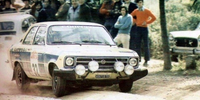 Alfredo Fagnola - Elvio Novarese
16º Rally Sanremo 1974. Opel Ascona (TO H36710). Clasificado 3º.

Del 2 al 5 de Noviembre, Sanremo, Italia.
Superficie: asfalto

El Rally tenia un total de 1805.00 km de los que 408.40 km divididos en 38 tramos eran especieles.

Tomaron la salida 106 equipos, finalizaron 54.@
Palabras clave: Opel;Ascona;Sanremo;1974