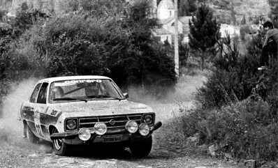 Alfredo Fagnola - Elvio Novarese
16º Rally Sanremo 1974. Opel Ascona (TO H36710). Clasificado 3º.

Del 2 al 5 de Noviembre, Sanremo, Italia.
Superficie: asfalto

El Rally tenia un total de 1805.00 km de los que 408.40 km divididos en 38 tramos eran especieles.

Tomaron la salida 106 equipos, finalizaron 54.@
Palabras clave: Opel;Ascona;Sanremo;1974