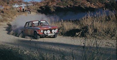 Estanislao (Lalao) Reverter - Antonio (Tucho) Reverter
16º Rally 2000 Viratges 1974. BMW 2002 Tii (M-0458-AK). Clasificado 4º.

Del 9 al 10 de Noviembre, Manresa, Barcelona, Catalunya, España.
Superficie: asfalto - tierra.

El Rally tenia un tota de 721 km de los que 283 km divididos en 17 tramos eran cronometrados.

Tomaron la salida 78 equipos, finalizaron 36.@
Palabras clave: Estanislao_Reverter;Antonio_Reverter;2000_Viratges;BMW;2002;1974