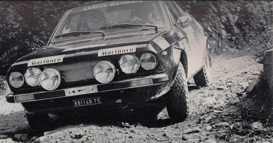 Shekhar Mehta - Martin Holmes
16º Rally Sanremo 1974. Lancia Beta Coupé 1800 (TO X81148). Clasificado 4º.

Del 2 al 5 de Noviembre, Sanremo, Italia.
Superficie: asfalto

El Rally tenia un total de 1805.00 km de los que 408.40 km divididos en 38 tramos eran especieles.

Tomaron la salida 106 equipos, finalizaron 54.@
Palabras clave: Shekhar_Mehta;Lancia;Beta;Coupe;Sanremo;1974