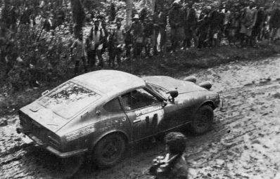 Harry Källström - Claes Billstam
22º East African Safari 1974. Datsun 260Z, Clasificado 4º.

De 11 al 15 de Abril, Nairobi, Kenya, Africa.
Superficie: tierra.

El Rally tenia un total de 5557.00 km, desconocemos cuantos controles horarios habían.

Tomaron la salida 99 equipos, finalizaron 16.@
Palabras clave: ;Claes_Billstam;Datsun;Safari;1974