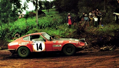 Harry Källström - Claes Billstam
22º East African Safari 1974. Datsun 260Z, Clasificado 4º.

De 11 al 15 de Abril, Nairobi, Kenya, Africa.
Superficie: tierra.

El Rally tenia un total de 5557.00 km, desconocemos cuantos controles horarios habían.

Tomaron la salida 99 equipos, finalizaron 16.@
Palabras clave: ;Claes_Billstam;Datsun;Safari;1974
