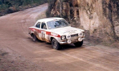 Chris Sclater - Neil Wilson
8º TAP Rallye de Portugal 1974. Ford Escort RS 1600 MKI (CS 192). Clasificado 9º.

Del 20 al 23 de Marzo, Estoril, Portugal.
Superficie: asfalto - tierra.

El Rally tenia un total de 2057.00 km de los que 455.00 km divididos en 32 tramos eran especiales.

Se inscribieron 126 equipos, tomaron la salida 120, finalizaron 36.@

Palabras clave: ;Ford;Escort;MKI;RS1600;MKI;Portugal;1974
