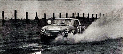 Robin Ulyate -  Ivan Smith
22º East African Safari 1974. Fiat 124 Abarth Rallye (TO H47496). Clasificado 10º.

De 11 al 15 de Abril, Nairobi, Kenya, Africa.
Superficie: tierra.

El Rally tenia un total de 5557.00 km, desconocemos cuantos controles horarios habían.

Tomaron la salida 99 equipos, finalizaron 16.@
Palabras clave: Fiat;Abarth;Spider;Safari;1974