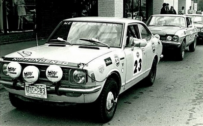 Ross MacKay - Les Taylor
26º Press-on-Regardless Rally 1974. Toyota Corolla SR5 (DXC 983). Clasificado 19º.

Del 30 de Octubre al 3 de Noviembre, Marquette, Michigan, EE.UU.
Superficie: tierra.

El Rally tenia un total de 997.54 Km de los que 464.55 Km divididos en 51 tramos eran de especiales (254.08 km fueron cancelados, un total de 16 tramos).

Se inscribieron 68 equipos, tomaron la salida 64, finalizaron 29.@
Palabras clave: Toyota;Corolla;USA;1974