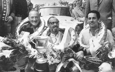 Andre Welinski â€“ Ken Tubman â€“ Jim Reddiex
Rally Londres-Sahara-Múnich 1974, Cintroà«n  DS23, Clasificado 1º. Anecdota: estuvieron retenidos en la frontera de Niger unas 6 horas porque un mes antes cuando pasaron de reconocimiento, prometieron a los guardias que les llevarian Whisky y Tabaco, pero se olvidaron, pero los guardias no@
Palabras clave: UDT;Londres;Sahara;Munich;1974;Citroen