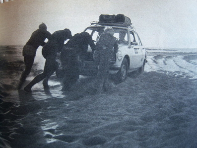 Robert Neyret â€“ Jacques Terramorsi
Rally Londres-Sahara-Múnich 1974, Peugeot 504, Clasificado 3º, Anecdota: Neyret y Dacremont habia quedado enterrados en la arena, y aunque hicieron señales para que no cayera Welinski, este no les vio, y los tres coches que iban lideres del rally quedaron enterrados en la arena, aunque lograron sacarlos@
Palabras clave: UDT;Londres;Sahara;Munich;1974;Peugeot;