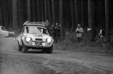 Eric Jackson â€“ Bob Bean
Rally Londres-Sahara-Múnich 1974, Ford Escort México, Clasificado 7º, Anecdocta: Estaba Neyret, Metha y Green, enterrados en la arena, Llego Jackson, y les dijo que Zasada, y Cowan habian abandonado, con lo que ellos eran los lideres del rally, y en vez de quedarse a ayudarles, arranco y se fue@
Palabras clave: UDT;Londres;Sahara;Munich;1974;Ford