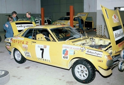 Bjorn Waldegard - Hans Thorszelius
8º TAP Rallye de Portugal 1974. Toyota Celica 1600 GT. Abandonó por problemas eléctricos en SS7 Arganil 1 de 18 Km.

Del 20 al 23 de Marzo, Estoril, Portugal.
Superficie: asfalto - tierra.

El Rally tenia un total de 2057.00 km de los que 455.00 km divididos en 32 tramos eran especiales.

Se inscribieron 126 equipos, tomaron la salida 120, finalizaron 36.@
Palabras clave: ;Toyota;Celica;Portugal;1974