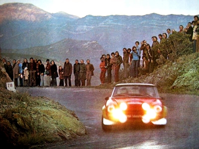 Bernard Darniche - Alain Mahé
18º Tour de Corse - Rallye de France 1974. Fiat Abarth 124 Rallye. Abandonó por el diferencial del coche.

Del 30 de Noviembre al 1 de Diciembre, Bastia, Córcega, Francia.
Superficie: asfalto.

El Rally tenia un total de 1292 km, de los que 374.90 km divididos en 14 tramos eran especiales.

Tomaron la salida 102 equipos, finalizaron 24.@
Palabras clave: ;Fiat;Abarth;Corcega;1974;Corse