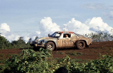 Jean-Luc Thérier - Vincent Laverne
22º East African Safari 1974. Alpine-Renault A110 1800 (9026 HN 76). Abandonó por la suspensión del coche.

De 11 al 15 de Abril, Nairobi, Kenya, Africa.
Superficie: tierra.

El Rally tenia un total de 5557.00 km, desconocemos cuantos controles horarios habían.

Tomaron la salida 99 equipos, finalizaron 16.@
Palabras clave: ;Renault;Alpine;Safari;1974