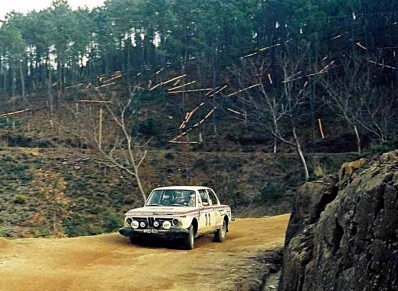Walter Zockl - J. Siebert
8º TAP Rallye de Portugal 1974. BMW 2002 Ti. Abandonó, desconocemos el motivo y en que especial.

Del 20 al 23 de Marzo, Estoril, Portugal.
Superficie: asfalto - tierra.

El Rally tenia un total de 2057.00 km de los que 455.00 km divididos en 32 tramos eran especiales.

Se inscribieron 126 equipos, tomaron la salida 120, finalizaron 36.@
Palabras clave: BMW;Portugal;1974