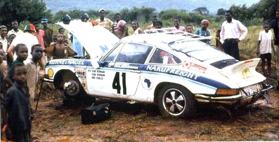 Edgar Herrmann - Hans Schuller
22º East African Safari Rally 1974. Porsche 911 Carrera RS 2.7 (S AR 7909). Abandonó por motor.

De 11 al 15 de Abril, Nairobi,
Superficie: tierra.

El Rally tenia un total de 5557.00 km, desconocemos cuantos controles horarios habían.

Tomaron la salida 99 equipos, finalizaron 16.@
Palabras clave: Porsche;Carrera;Safari;1974