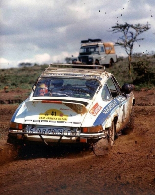 Edgar Herrmann - Hans Schuller
22º East African Safari Rally 1974. Porsche 911 Carrera RS 2.7 (S AR 7909). Abandonó por motor.

De 11 al 15 de Abril, Nairobi, Kenya, Africa.
Superficie: tierra.

El Rally tenia un total de 5557.00 km, desconocemos cuantos controles horarios habían.

Tomaron la salida 99 equipos, finalizaron 16.@
Palabras clave: Porsche;Carrera;Safari;1974