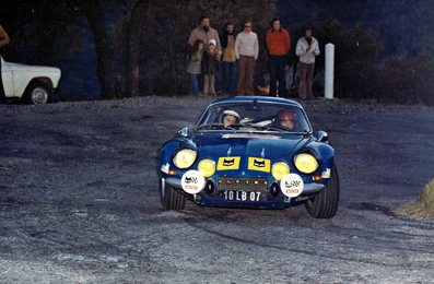 Cécile de Montgolfier (Charlotte) - Garcon
18º Tour de Corse - Rallye de France 1974. Alpine-Renault A110 (10 LB 07). Abandonó.

Del 30 de Noviembre al 1 de Diciembre, Bastia, Córcega, Francia.
Superficie: asfalto.

El Rally tenia un total de 1292 km, de los que 374.90 km divididos en 14 tramos eran especiales.

Tomaron la salida 102 equipos, finalizaron 24.@
Palabras clave: Renault;Alpine;Corse;Corcega;1974;Mujeres;Womens