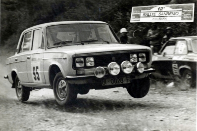 Juan-Carlos Pradera - R. Comyn
16º Rally San Remo 1974. Seat 1430 (BI-0028-F). Abandonó, desconocemos el motivo y en que especial.

Del 2 al 5 de Noviembre, Sanremo, Italia.
Superficie: asfalto

El Rally tenia un total de 1805.00 km de los que 408.40 km divididos en 38 tramos eran especieles.

Tomaron la salida 106 equipos, finalizaron 54.@
Palabras clave: Seat;Sanremo;1974