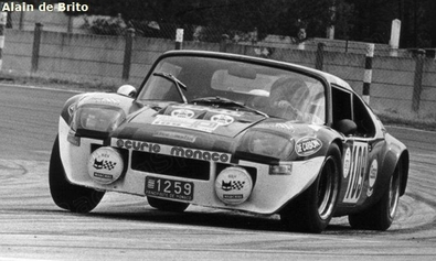 Auguste Turiani (Tchine) - David Philippe
19º Tour de France Automobile 1974. Jidé (1259). Abandonó.
El Sr. Philippe, el copiloto, era un representante de la FIA.

Del 13 al 22 de Septiembre, Tarbes-Nice, Occitánia, Alpes Marítimos, Francia.
Superficie: asfalto.

El Rally tenía 1060.40 km cronometrados divididos en 14 tramos especiales.

Tomaron la salida 89 equipos, finalizaron 42.

© Alain de Brito
@
Palabras clave: Jide;Tour_France_Automobile;1974