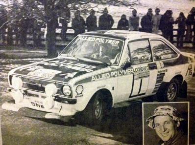 Timo Mäkinen - Henry Liddon
24º Lombard RAC Rally 1975. Ford Escort RS 1800 MKII (LAR 801P). Clasificado 1º.

Del 22 al 26 de Noviembre, York, Yorkshire, Inglaterra.
Superficie: tierra.

El Rally tenia 72 tramos especiales, (2 de ellos fueron cancelados, SS7 Wykeham y SS25 Chargot Wood).

Se inscribieron 250 equipos, tomaron la salida 236, finalizaron 104.@
Palabras clave: Timo_Makinen;Gran_Bretaña;Ford;Escort;RS;MKII;1975;Lombard_RAC_Rally;Inglaterra