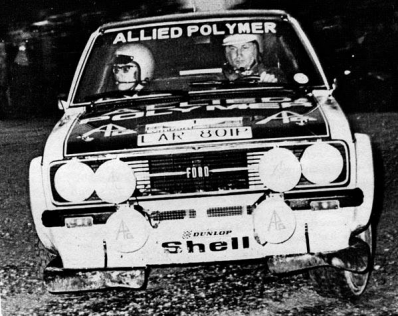 Timo Mäkinen - Henry Liddon
24º Lombard RAC Rally 1975. Ford Escort RS 1800 MKII (LAR 801P). Clasificado 1º.

Del 22 al 26 de Noviembre, York, Yorkshire, Inglaterra.
Superficie: tierra.

El Rally tenia 72 tramos especiales, (2 de ellos fueron cancelados, SS7 Wykeham y SS25 Chargot Wood).

Se inscribieron 250 equipos, tomaron la salida 236, finalizaron 104.@
Palabras clave: Timo_Makinen;Gran_Bretaña;Ford;Escort;RS;MKII;1975;Lombard_RAC_Rally;Inglaterra