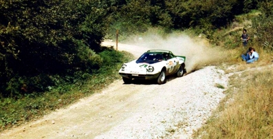 Björn Waldegard - Hans Thorszelius
17º Rally San Remo 1975. Lancia Stratos HF (TO M26363). Clasificado 1º.

Del 1 al 4 de Octubre, Sanremo, Imperia, Liguria, Italia.
Supeerficie: tierra - asfalto.

El Rally tenia un total de 1736.00 km de los que 977.00 km divididos en 39 tramos eran especiales.

Tomaron la salida 118 equipos, finalizaron 33.@
Palabras clave: ;Hans_Thorszelius;Lancia;Stratos;Sanremo;1975
