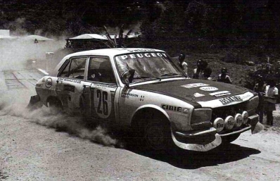 Ove Andersson - Arne Hertz
23º Safari Rally 1975. Peugeot 504 (3501 QT 25). Clasificado 1º.

Del 27 al 31 de Marzo, Nairobi, Kenya, África.
Superficie: tierra.

El Rally tenia un total de 5927 km con 80 controles horarios.

Tomaron la salida 75 equipos, finalizaron 14.@
Palabras clave: Ove_Andersson;Peugeot;Safari;1975