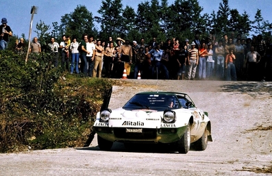 Björn Waldegard - Hans Thorszelius
17º Rally San Remo 1975. Lancia Stratos HF (TO M26363). Clasificado 1º.

Del 1 al 4 de Octubre, Sanremo, Imperia, Liguria, Italia.
Superficie: tierra - asfalto.

El Rally tenia un total de 1736.00 km de los que 977.00 km divididos en 39 tramos eran especiales.

Tomaron la salida 118 equipos, finalizaron 33.@
Palabras clave: ;Hans_Thorszelius;Lancia;Stratos;Sanremo;1975