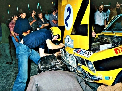 Walter Röhrl - Jochen Berger
22º Acropolis Rally 1975. Opel Ascona 1.9 SR (GG-DT 710). Clasificado 1º.

Del 24 al 31 de Mayo, Atenas, Grecia.
Superficie: tierra.

El Rally se dividia en 4 etapas con un total de 2639.88 km de los que 580.00 km divididos en 49 tramos eran especiales.

Tomaron la salida 87 equipos, finalizaron 17.@

Palabras clave: Walter_Röhrl;Jochen_Berger;Opel;Ascona;Acropolis;Grecia;1975;Asistencias