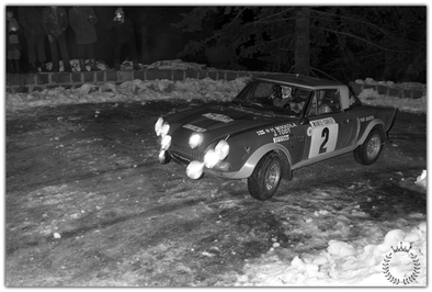 Hannu Olavi Mikkola - Jean Todt
43º Rallye Automobile de Monte-Carlo 1975. Fiat 124 Abarth Rallye. Clasificado 2º.

Del 15 al 23 de Enero, Monte Carlo.
Superficie: asfalto - nieve.

El Rally tenia un total de 2,345.00 Km de los que 472.00 Km divididos en 22 tramos eran especiales.

Se inscribieron 114 equipos, tomaron la salida 96, finalizaron 43.@
Palabras clave: ;Jean_Todt;Fiat;Abarth;Montecarlo;1975