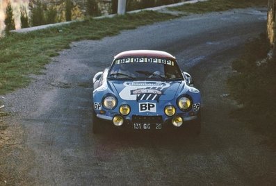 Francis Serpaggi - Dominique Subrini
18º Critérium des Cévennes 1975. Alpine-Renault A110 1800 (131 GG 20). Clasificado 2º.

Del 22 al 23 de Noviembre, Vigan-Ganges.
Superficie: asfalto.

La prueba tenia un total de 577.00 km de los que 290.40 km divididos en 22 tramos eran especiales.

Tomaron la salida 165 equipos, finalizaron 66.@
Palabras clave: Francis_Serpaggi;Criterium_Cevennes;Renault;Alpine;A110;1975