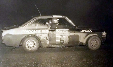 Roger Albert Clark - Tony Mason
24º Lombard RAC Rally 1975. Ford Escort RS 1800 MKII (LAR 800P). Clasificado 2º.

Del 22 al 26 de Noviembre, York, Yorkshire, Inglaterra.
Superficie: tierra.

El Rally tenia 72 tramos especiales (2 de ellos fueron cancelados, SS7 Wykeham y SS25 Chargot Wood).

Se inscribieron 250 equipos, tomaron la salida 236, finalizaron 104.@
Palabras clave: ;Ford;Escort;MKII;RS;Gran_Bretaña;1975;Lombard_RAC_Rally;MKII