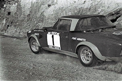 Hannu Mikkola - Jean Todt
9º Rallye de Portugal - Vinho do Porto 1975. Fiat 124 Abarth Rallye (TO K81050). Clasificado 2º.

Del 18 al 21 de Julio, Estoril, Cascais, Lisboa, Portugal.
Superficie: asfalto - tierra.

El Rally tenia un total de 2006.50 Km de los que 514.80 Km divididos en 34 tramos eran especiales.

Tomaron la salida 73 equipos, finalizaron 22.@
Palabras clave: ;Fiat;Abarth;Portugal;1975