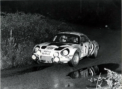 Jean-Pierre Nicolas - Vincent Laverne
19º Tour de Corse 1975. Alpine-Renault A110 1800. (1475 JB 76). Clasificado 2º.

Del 8 al 9 de Noviembre, Ajaccio, Córcega, Francia.
Superficie: asfalto.

El Rally tenia un total de 1340.00 km de los que 479.40 km divididos en 10 tramos eran especiales (3 de ellos fueron cancelados, SS3 Luri - Canari de 23.70 km, SS4 San Prieto - Pietra Moneta de 34.00 km y SS5 RF9 - N195 de 29.80 km).

Tomaron la salida 77 equipos, finalizaron 22.

En esta edición habí­an 2 tramos de mas de 100 Km:
SS1 Panelca - Ponte Leccia de 158 Km
SS8 Zonza - Abaccia de 120 Km.@
Palabras clave: ;Renault;Alpine;Corse;Corcega;1975
