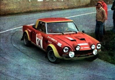Maurizio Verini - Francesco Rossetti
17º Rallye Sanremo 1975. Fiat 124 Abarth Rallye (TO L69745). Clasificado 2º.

Del 1 al 4 de Octubre, Sanremo, Imperia, Liguria, Italia.
Superficie: tierra - asfalto.

El Rally tenia un total de 1736.00 km de los que 977.00 km divididos en 39 tramos eran especiales.

Tomaron la salida 118 equipos, finalizaron 33.@
Palabras clave: ;Fiat;Abarth;Spider;Sanremo;1975