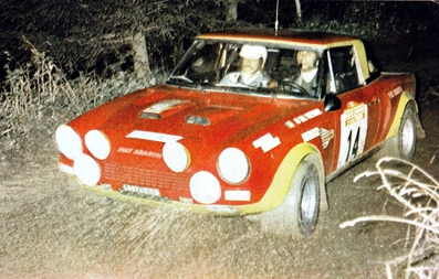 Maurizio Verini - Francesco Rossetti
17º Rallye Sanremo 1975. Fiat 124 Abarth Rallye (TO L69745). Clasificado 2º.

Del 1 al 4 de Octubre, Sanremo, Imperia, Liguria, Italia.
Superficie: tierra - asfalto.

El Rally tenia un total de 1736.00 km de los que 977.00 km divididos en 39 tramos eran especiales.

Tomaron la salida 118 equipos, finalizaron 33.@
Palabras clave: ;Fiat;Abarth;Spider;Sanremo;1975
