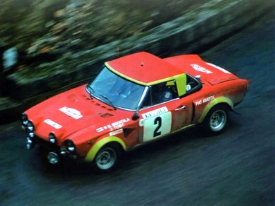 Hannu Olavi Mikkola - Jean Todt
43º Rallye Automobile de Monte-Carlo 1975. Fiat 124 Abarth Rallye. Clasificado 2º.

Del 15 al 23 de Enero, Monte Carlo.
Superficie: asfalto - nieve.

El Rally tenia un total de 2,345.00 Km de los que 472.00 Km divididos en 22 tramos eran especiales.

Se inscribieron 114 equipos, tomaron la salida 96, finalizaron 43.@
Palabras clave: Hannu_Olavi_Mikkola;Jean_Todt;Fiat;Abarth;Montecarlo;1975