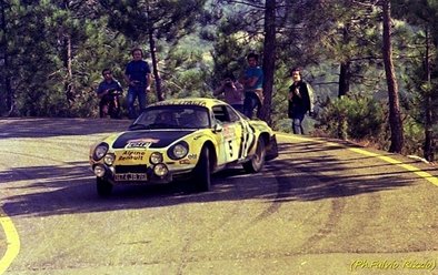 Jean-Luc Thérier - Michel Vial
17º Rally Sanremo 1975. Alpine-Renault A110 1800 (1474 JB 76). Clasificado 3º.

Del 1 al 4 de Octubre, Sanremo, Imperia, Liguria, Italia.
Supeerficie: tierra - asfalto.

El Rally tenia un total de 1736.00 km de los que 977.00 km divididos en 39 tramos eran especiales.

Tomaron la salida 118 equipos, finalizaron 33.@
Palabras clave: Jean-Luc_Therier;Renault;Alpine;A110;Sanremo;1975