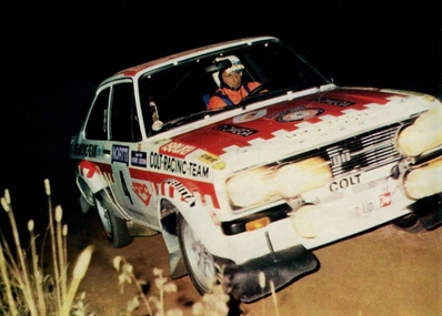 Timo Mäkinen - Henry Liddon
25º Jyväskylän Suurajot - Rally of the 1000 Lakes 1975. Ford Escort RS 1800 MKII (HHJ 703N). Clasificado 3º.

Del 29 al 31 de Agosto, Jyväskylä, Finlandia.
Superficie: tierra.

El Rally tenia un total de 1332.00 km de los que 287.50 km divididos en 42 tramos eran especiales.

Tomaron la salida 98 equipos, finalizaron 60.@
Palabras clave: Timo_Makinen;Ford;Escort;MKII;Finlandia;1975