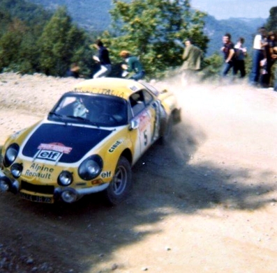 Jean-Luc Thérier - Michel Vial
17º Rally Sanremo 1975. Alpine-Renault A110 1800 (1474 JB 76). Clasificado 3º.

Del 1 al 4 de Octubre, Sanremo, Imperia, Liguria, Italia.
Supeerficie: tierra - asfalto.

El Rally tenia un total de 1736.00 km de los que 977.00 km divididos en 39 tramos eran especiales.

Tomaron la salida 118 equipos, finalizaron 33.@
Palabras clave: ;Renault;Alpine;A110;Sanremo;1975