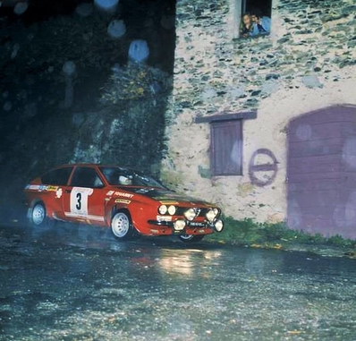 Jean-Claude Andruet - Yves Jouanny
19º Tour de Corse - Rallye de France 1975. Alfa Romeo Alfetta GTV 2.0 America (MI V85167). Clasificado 3º.

Del 8 al 9 de Noviembre, Ajaccio, Córcega, Francia.
Superficie: asfalto.

En esta edición habían 2 tramos de mas de 100 Km, SS1 Panelca - Ponte Leccia de 158 Km y SS8 Zonza - Abaccia de 120 Km.
El Rally tenia un total de 1340 km de los que 479.40 km divididos en 10 tramos eran especiales, (3 de ellos fueron cancelados SS3
Luri - Canari de 23.70 Km, SS4 San Pietro - Pietra Moneta de 34.00 Km, SS5 RF9 - N195 de 29.80 Km).

Tomaron la salida 77 equipos, finalizaron 22.@
Palabras clave: Corse;Corcega;Alfa;Romeo;Alfetta;GT;1975