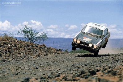 Andrew Cowan - John Mitchell
23º Safari Rally 1975. Mitsubishi Colt Lancer (ACM56 SO8175). Clasificado 4º.

Del 27 al 31 de Marzo, Nairobi, Kenya, África.
Superficie: tierra.

El Rally tenia un total de 5927 km con 80 controles horarios.

Tomaron la salida 75 equipos, finalizaron 14.@
Palabras clave: ;Mitsubishi;Colt;Lancer;Safari;1975
