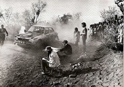 Bert Shankland - Chris Bates
23º Safari Rally 1975. Peugeot 504. Clasificado 5º.

Del 27 al 31 de Marzo, Nairobi, Kenya, África.
Superficie: tierra.

El Rally tenia un total de 5927 km con 80 controles horarios.

Tomaron la salida 75 equipos, finalizaron 14.@
Palabras clave: Peugeot;Safari;1975