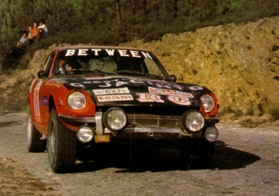 Pedro Cortez - Teixeira Gomes
9º Rallye de Portugal - Vinho do Porto 1975. Datsun 260Z. Clasificado 5º.

Del 18 al 21 de Julio, Estoril, Cascais, Lisboa, Portugal.
Superficie: asfalto - tierra.

El Rally tenia un total de 2006.50 Km de los que 514.80 Km divididos en 34 tramos eran especiales.

Tomaron la salida 73 equipos, finalizaron 22.@
Palabras clave: Datsun;Portugal;1975