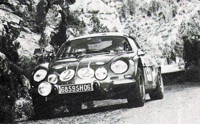 Michèle Mouton - Françoise Conconi
19º Tour de Corse 1975. Alpine-Renault A110 1800 (6859 SH 06). Clasificada 7º.

Del 8 al 9 de Noviembre, Ajaccio, Córcega, Francia.
Superficie: asfalto.

El Rally tenia un total de 1340.00 km de los que 479.40 km divididos en 10 tramos eran especiales (3 de ellos fueron cancelados, SS3 Luri - Canari de 23.70 km, SS4 San Prieto - Pietra Moneta de 34.00 km y SS5 RF9 - N195 de 29.80 km).

Tomaron la salida 77 equipos, finalizaron 22.

En esta edición habí­an 2 tramos de mas de 100 Km:
SS1 Panelca - Ponte Leccia de 158 Km
SS8 Zonza - Abaccia de 120 Km.
@
Palabras clave: Michele_Mouton;Renault;Alpine;Corcega;Corse;1975;Mujeres;Womens