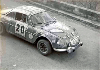 Michèle Mouton - Françoise Conconi
19º Tour de Corse 1975. Alpine-Renault A110 1800 (6859 SH 06). Clasificada 7º.

Del 8 al 9 de Noviembre, Ajaccio, Córcega, Francia.
Superficie: asfalto.

El Rally tenia un total de 1340.00 km de los que 479.40 km divididos en 10 tramos eran especiales (3 de ellos fueron cancelados, SS3 Luri - Canari de 23.70 km, SS4 San Prieto - Pietra Moneta de 34.00 km y SS5 RF9 - N195 de 29.80 km).

Tomaron la salida 77 equipos, finalizaron 22.

En esta edición habí­an 2 tramos de mas de 100 Km:
SS1 Panelca - Ponte Leccia de 158 Km
SS8 Zonza - Abaccia de 120 Km.
@
Palabras clave: Michele_Mouton;Renault;Alpine;Corcega;Corse;1975;Mujeres;Womens
