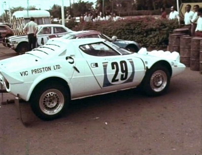 Vic Preston Jr - John Lyall
23º Safari Rally 1975. Lancia Stratos HF (TO L80932). Clasificado 11º.

Del 27 al 31 de Marzo, Nairobi, Kenya, África.
Superficie: tierra.

El Rally tenia un total de 5927 km con 80 controles horarios.

Tomaron la salida 75 equipos, finalizaron 14.@
Palabras clave: Vic_Preston;Lancia;Stratos;Safari;1975