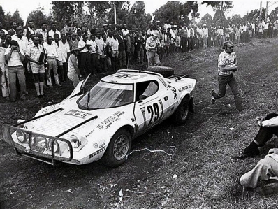 Vic Preston Jr - John Lyall
23º Safari Rally 1975. Lancia Stratos HF (TO L80932). Clasificado 11º.

Del 27 al 31 de Marzo, Nairobi, Kenya, África.
Superficie: tierra.

El Rally tenia un total de 5927 km con 80 controles horarios.

Tomaron la salida 75 equipos, finalizaron 14.@
Palabras clave: Vic_Preston;Lancia;Stratos;Safari;1975